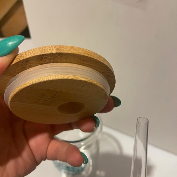 HOST PICK ✨Excuse me while I press play glass tumbler - Picture 4 of 5